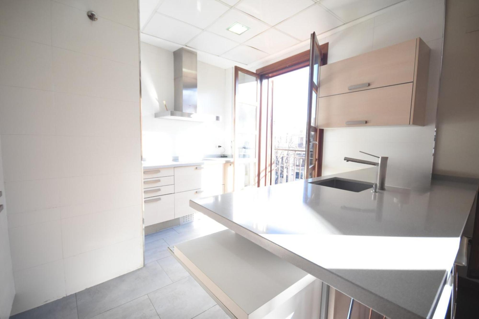 Bello Apartamento En La Plaza Del Tossal Valencia Bagian luar foto
