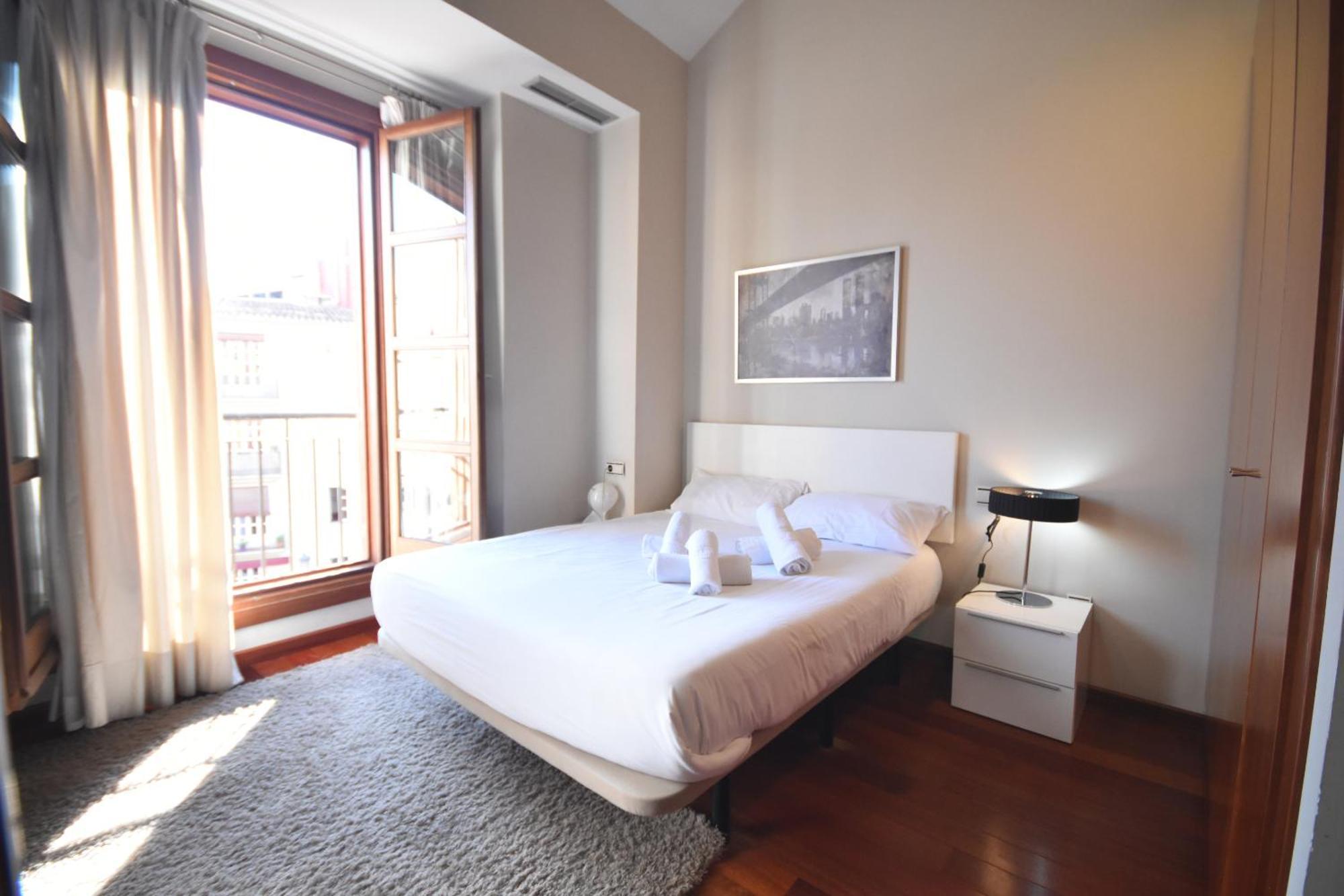 Bello Apartamento En La Plaza Del Tossal Valencia Bagian luar foto